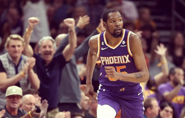 开云体育平台-杜兰特意外战胜日本队，重返赛场引爆全场！-开云体育平台